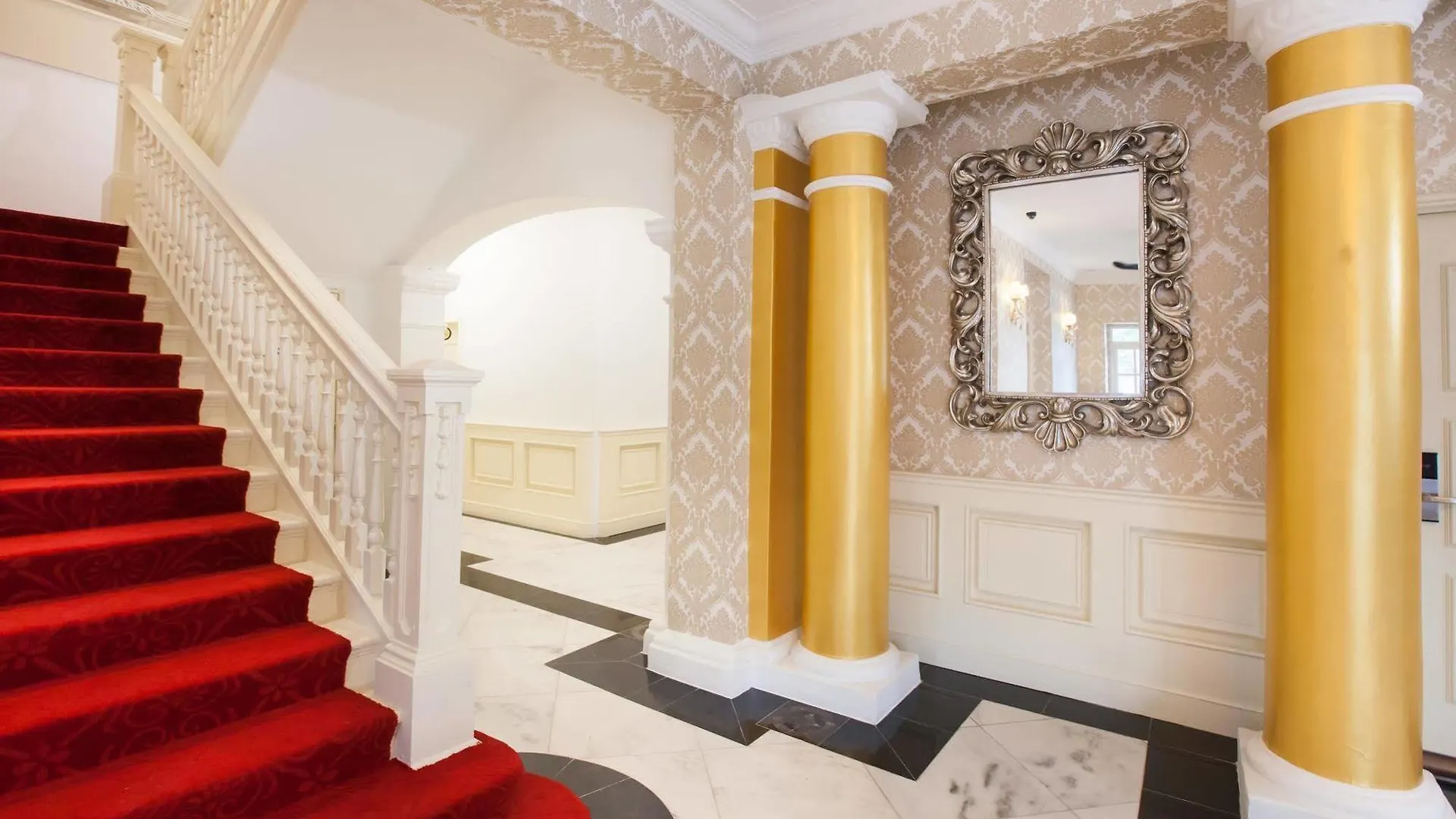 Apple Heritage Hotel George Town